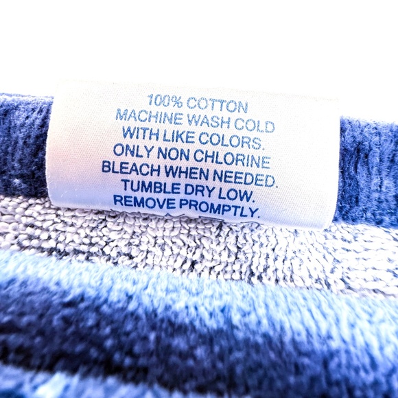 🌊 Southern Tide Skipjack Beach Towel – Yacht Blue 37"x64" – 100% Cotton 🐟☀️🧺 - Picture 6 of 10